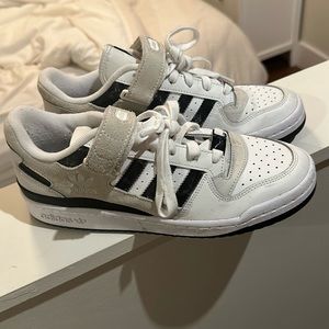 Adidas sneakers beige and black